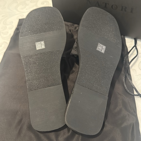 Natori Radial Slide Sandal. Ladies 7 - Picture 9 of 13